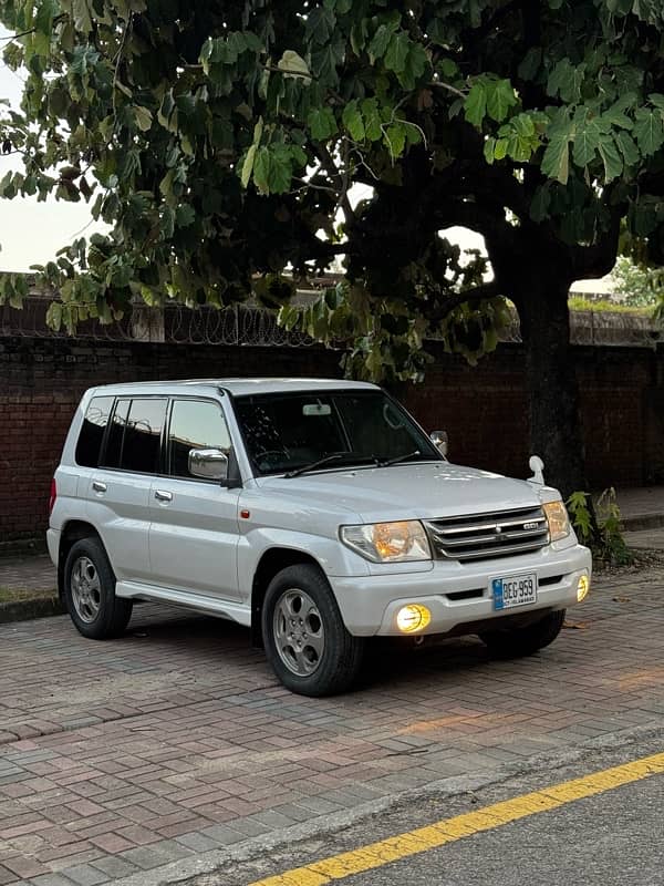 Mitsubishi Pajero 2001 10