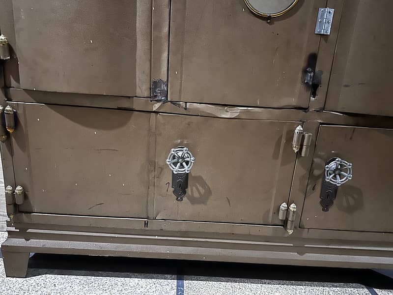 Three door Iron Almari safe 4