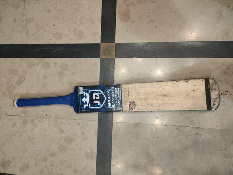 Jd sports original bat 10 of 8 condition 2