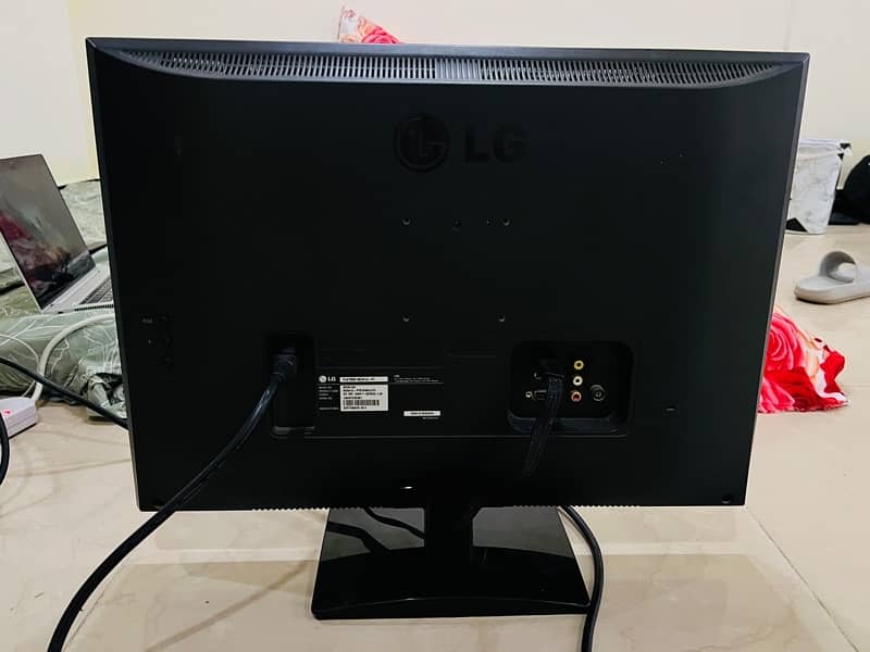 LG Monitor 2