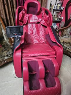 JC Buckman IndulgeUs Massage Chair