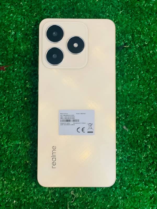 Realme C61 6/128 full Box 0