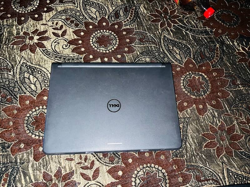 Core I3 4th generation  Urgent  For Sale 4.5 hour batery tm 1