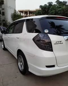 Honda Fit shuttle 2012