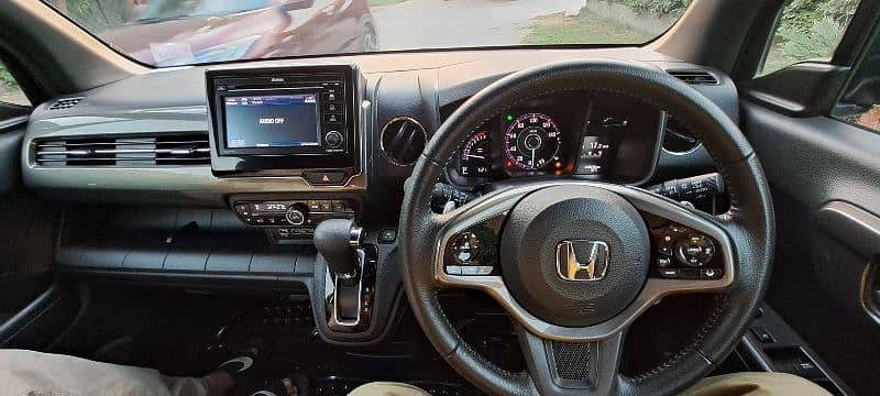 Honda N Wgn Custom L Turbo Honda Sensing with Paddle shifter 9