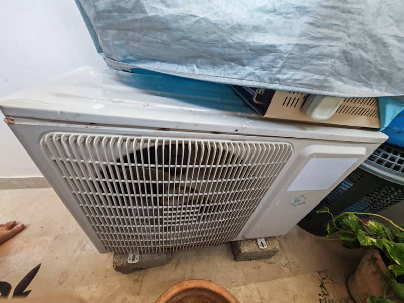 1.5ton split AC good condition 1