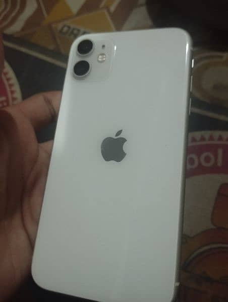 iPhone 11 128 GB Storage 10/10 Condition ( JV ) 8