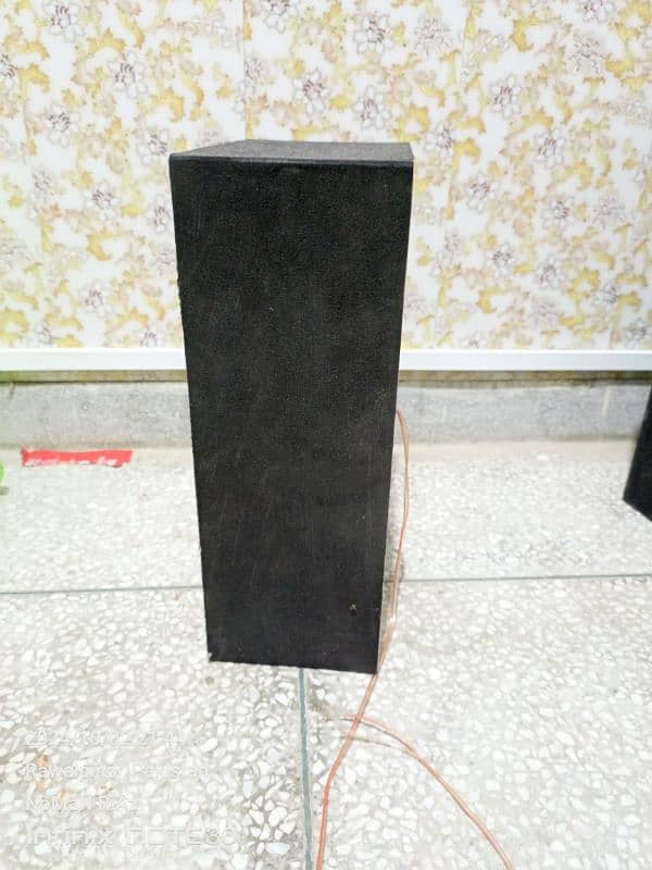 8 inch Speaker Box Bilkull New Hai. 3