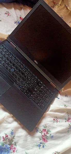 Dell Latitude E5570 Core i7 6th 2GB AMD Radeon R7 Graphics 5