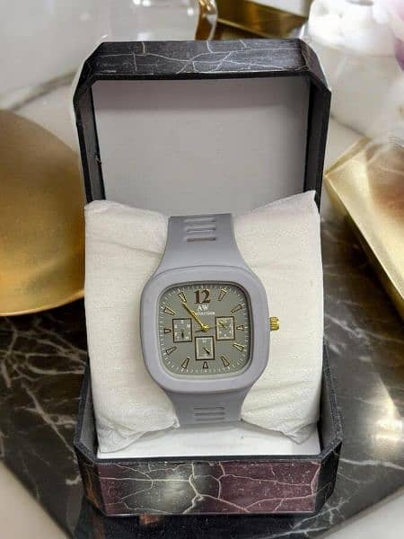 Stylish watch for men. . free delivery all over Pakistan 2