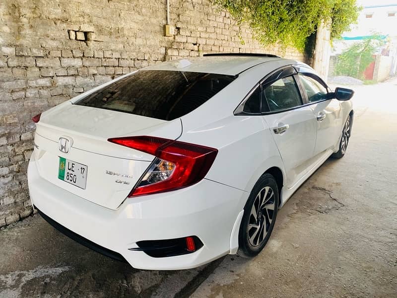 Honda Civic Oriel 2017 4