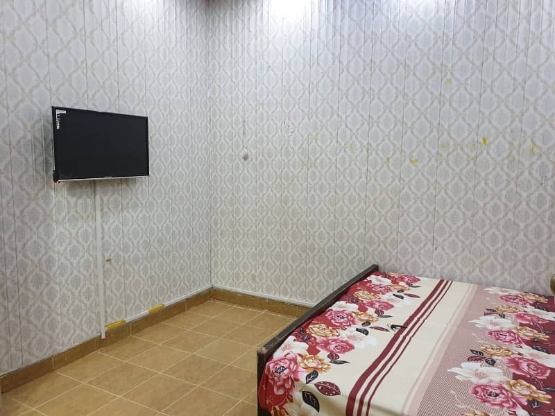 1 Bedroom Fully Furnished Flat For Rent In Block H-3 Johar Town Lahore 4