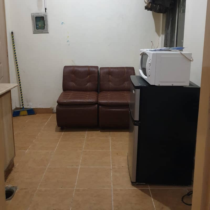 1 Bedroom Fully Furnished Flat For Rent In Block H-3 Johar Town Lahore 9