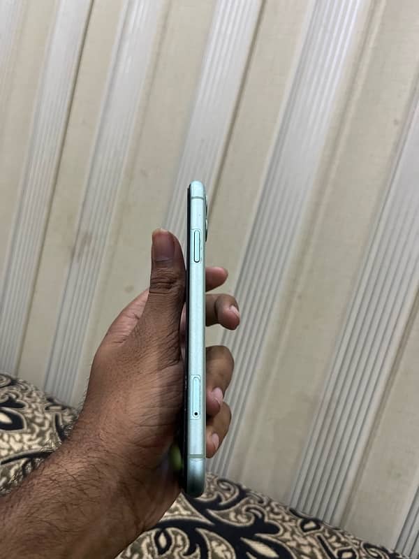 iPhone 11 64gb non pta LLA 1