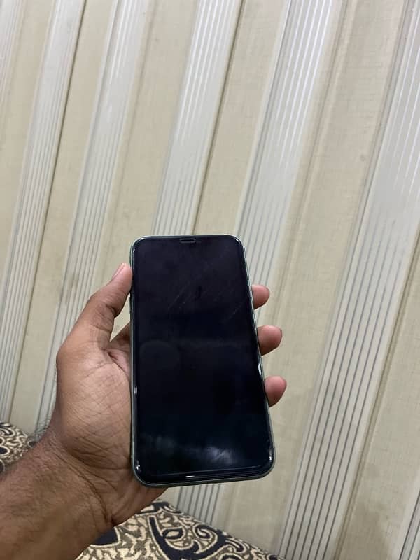 iPhone 11 64gb non pta LLA 4