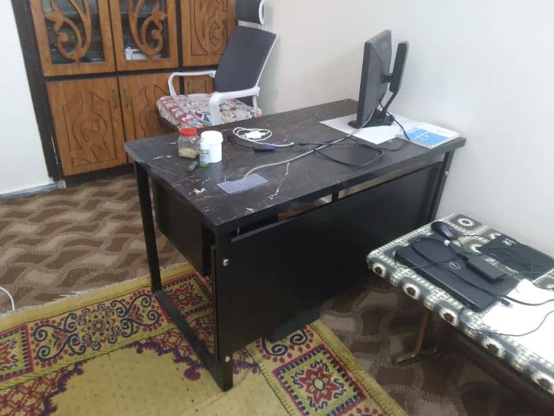 Computer and Study Table 2