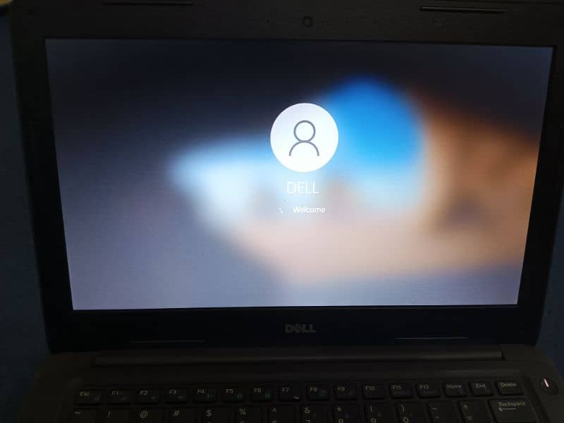 Dell latitude 3380 core i5 7th Gen 1