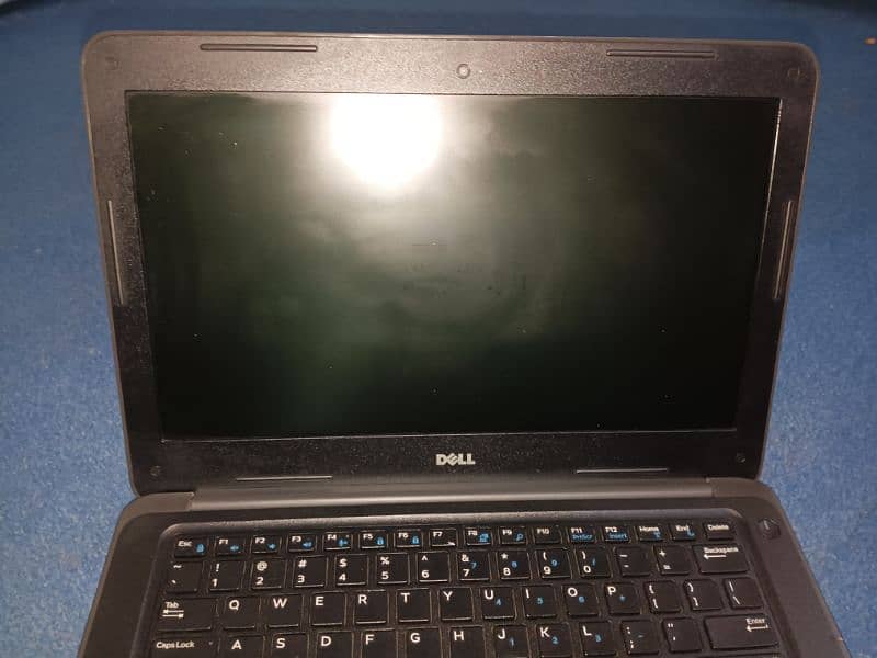 Dell latitude 3380 core i5 7th Gen 2