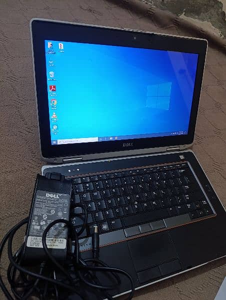 Dell latitude laptop 0