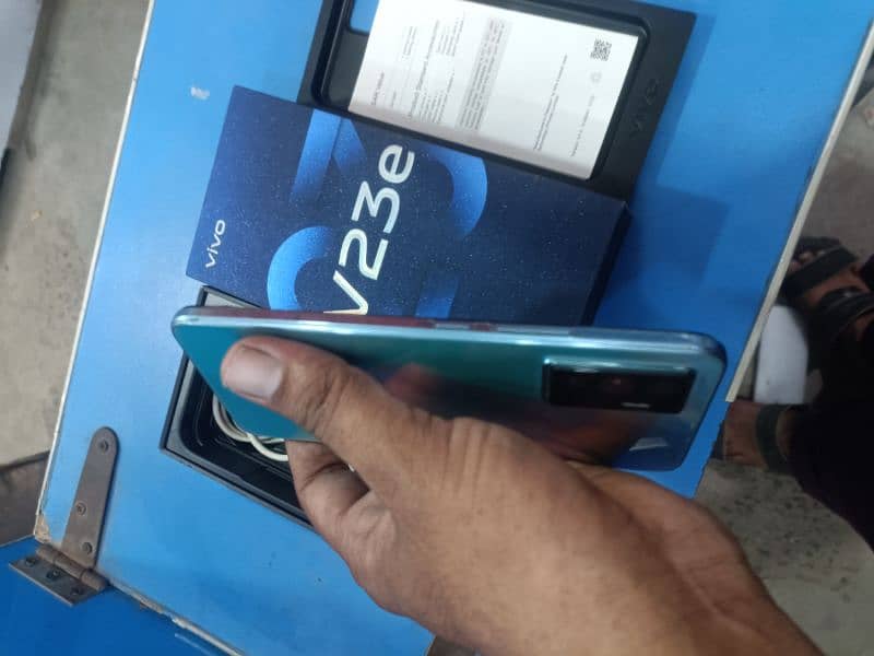 Vivo V23e 8GB RAM 256 GB memory 4