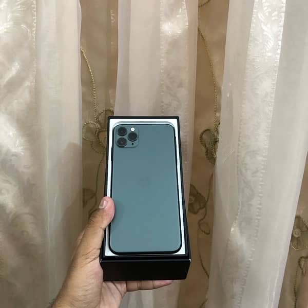 IPHONE 11 pro max 5