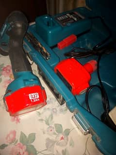 makita 12v battry drill machine 0