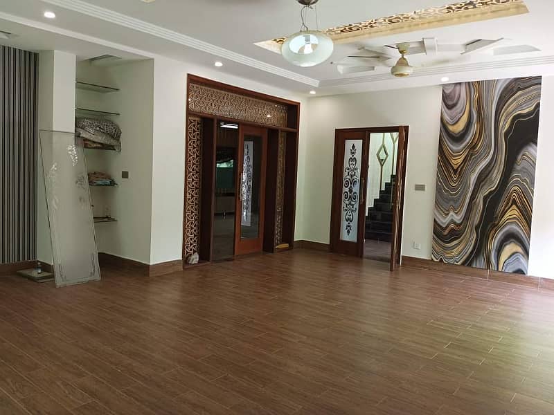 One Kanal House For Rent in Bahria Town Lahore 7