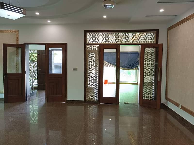 One Kanal House For Rent in Bahria Town Lahore 12