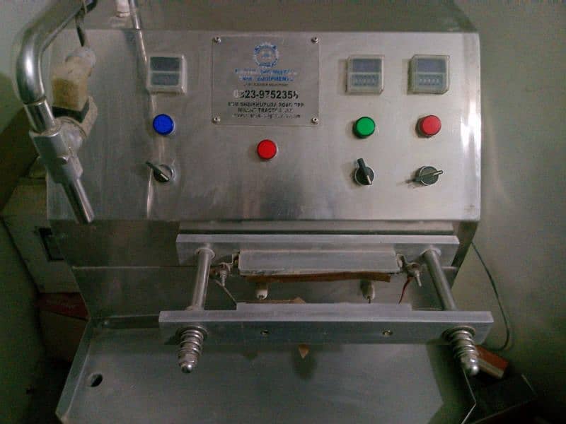 Milk Packing Machine with sealing of pack 0