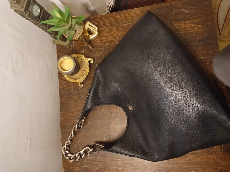 "Elegant Black Prada Bag for Sale – Timeless Luxury and Style" 3