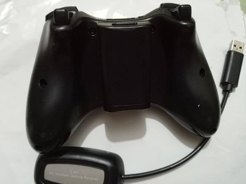 Gaming controller Xbox 360 games and computers games 1