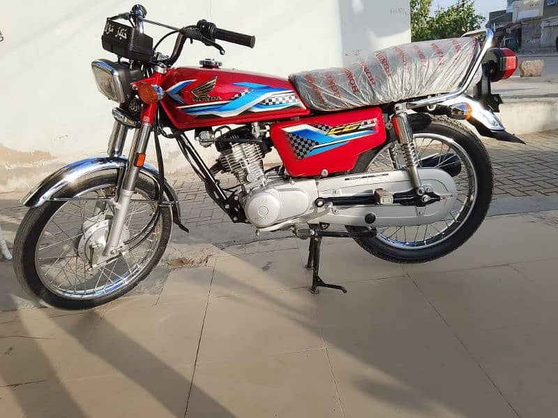 Model 2024 CG125. 4