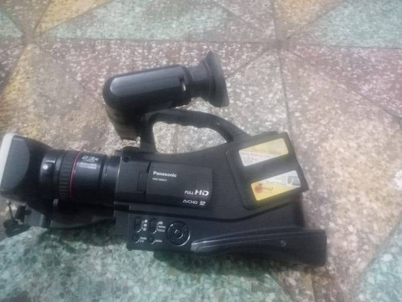 H1  camera or 7100  camer hai 1