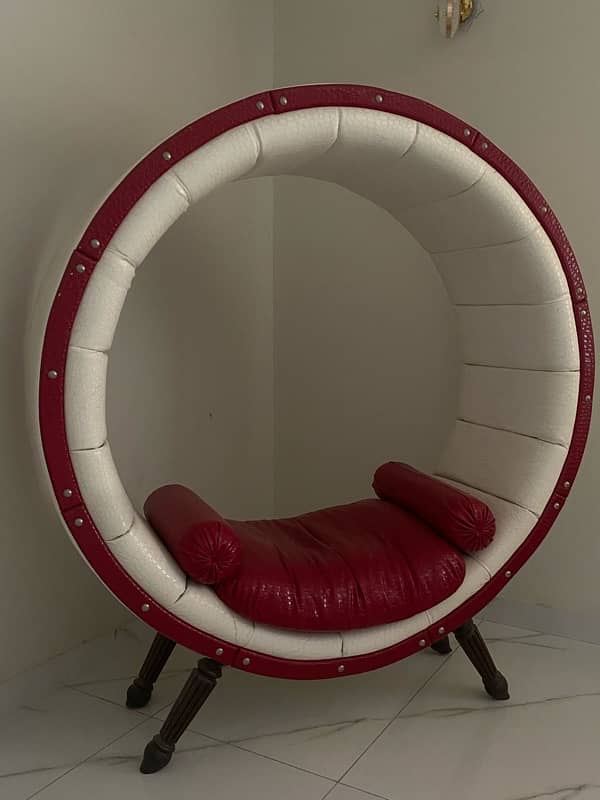 Retro Vibes: Unique Circular Red & White Lounge Chair 1