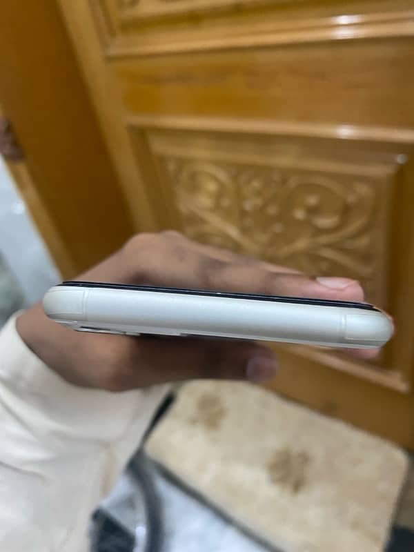 IPHONE 11 non pta 64gb jv WHITE COLOUR WITH BOX 6