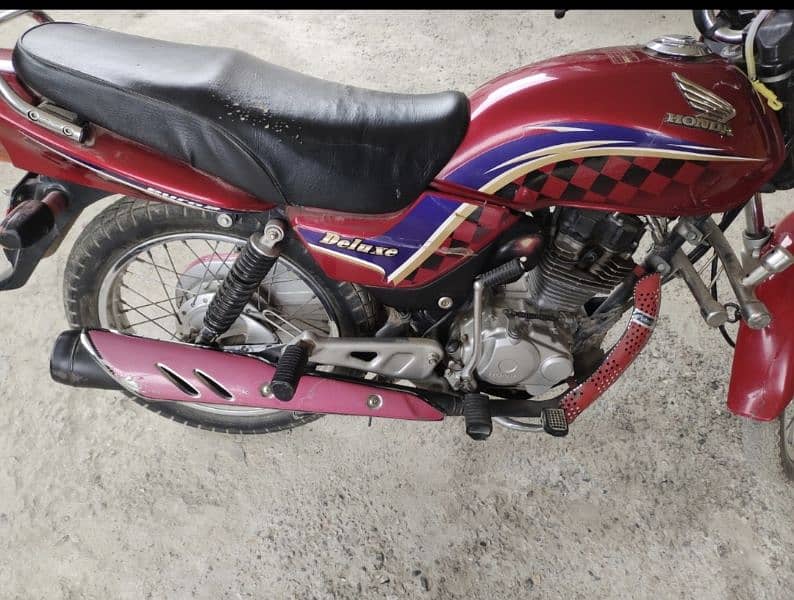 honda deluxe 125 2011 model 4