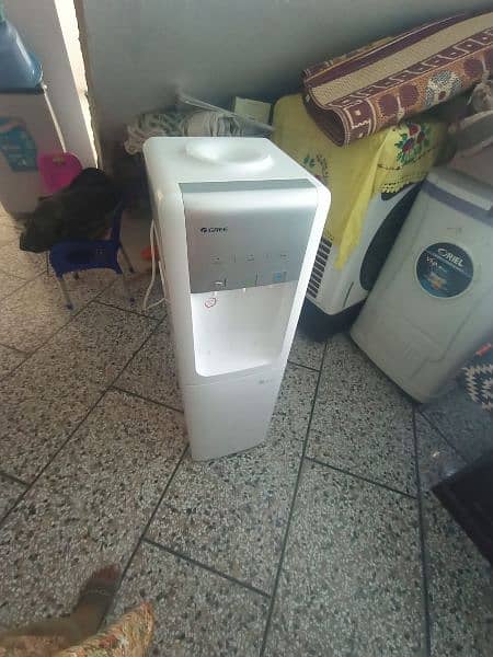 Water dispenser (Gree) 3