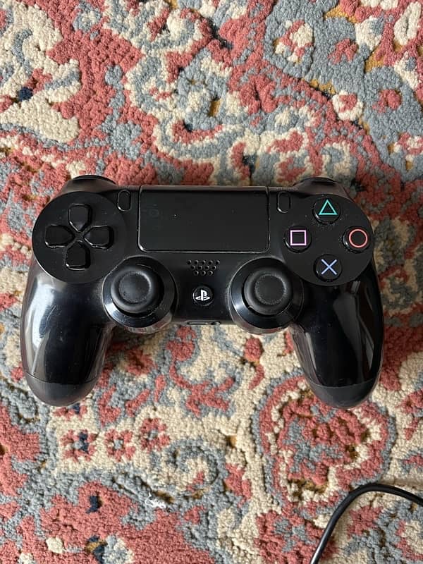 ps4 1 TB with 1 controller 10