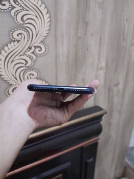 I PHONE 7 PLUS URGENT SALE 2