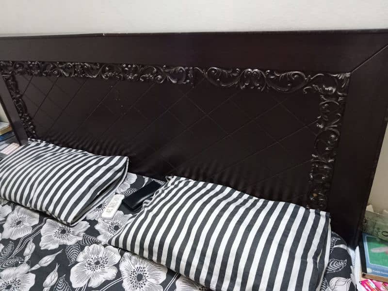 wooden+formic bed with 5" Mattress and 2 side tables. 0