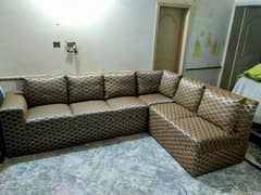 L shaped sofa new condition