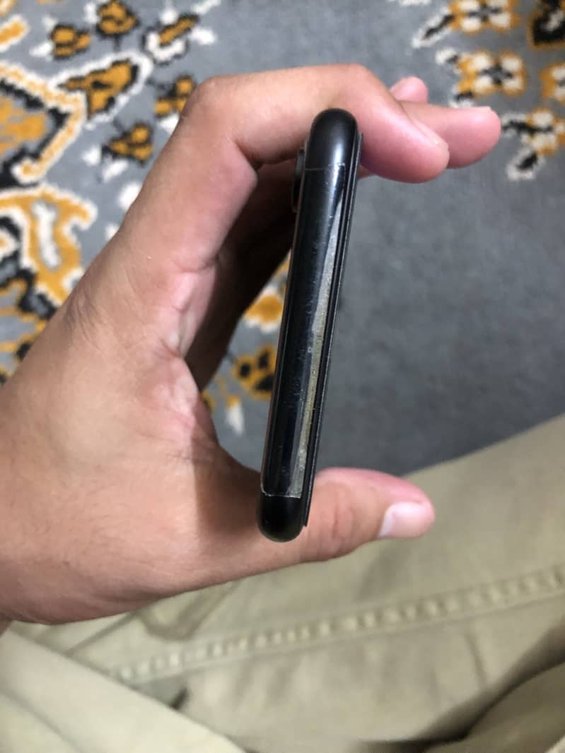 IPhone XR JV 10 By 10 Condition 4