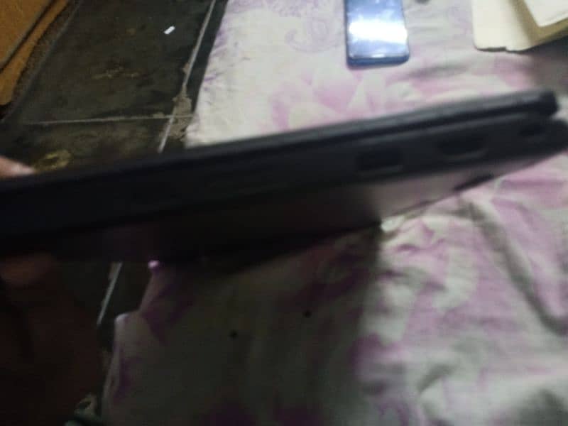 lenevo yoga 11e laptop for sale 4 gb ram Celeron processor 4