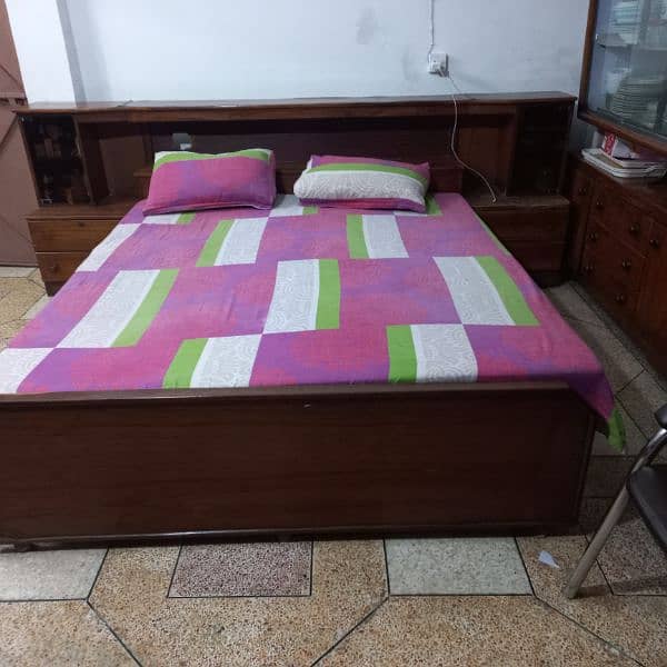 wooden king bed urgent sale 0