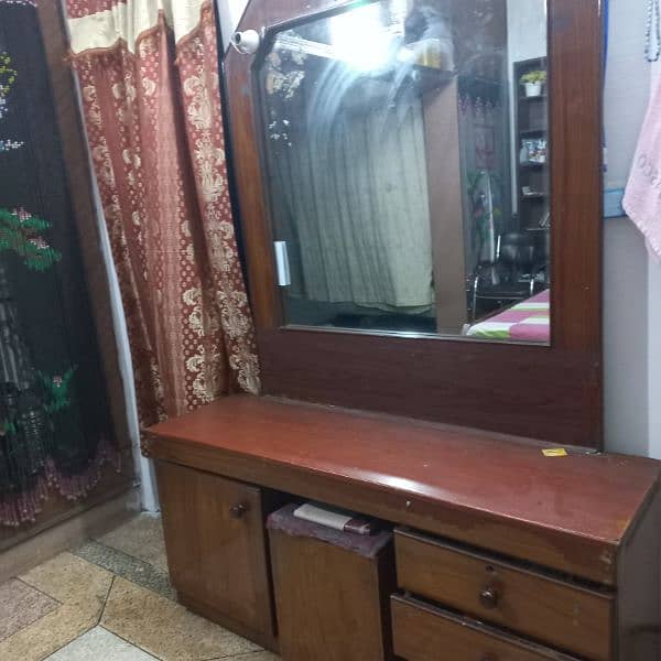 wooden king bed urgent sale 2