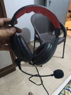 st 103 stereo pairs with headphones