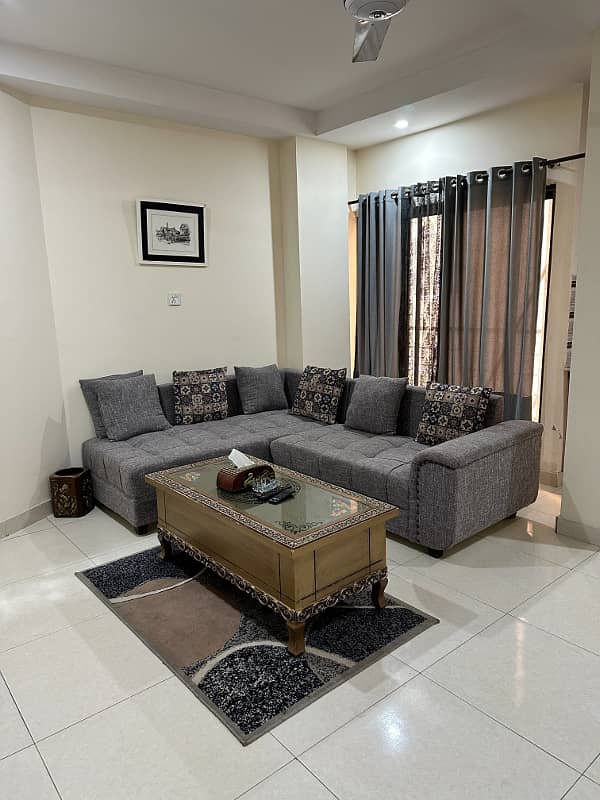 Daily basis One bedroom apartment available in E-11 islamabad 4