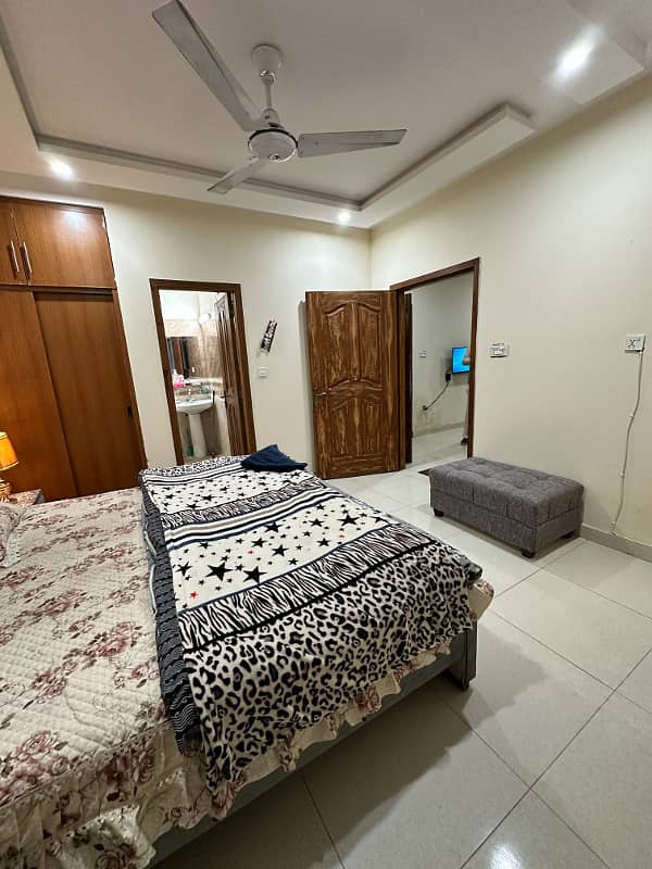 Daily basis One bedroom apartment available in E-11 islamabad 5