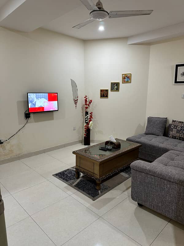 Daily basis One bedroom apartment available in E-11 islamabad 10