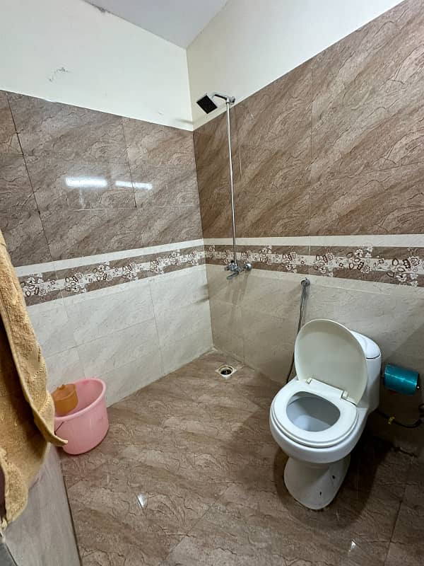 Daily basis One bedroom apartment available in E-11 islamabad 12